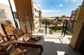 Apto. con piscinas y gym a 800 metros de playa